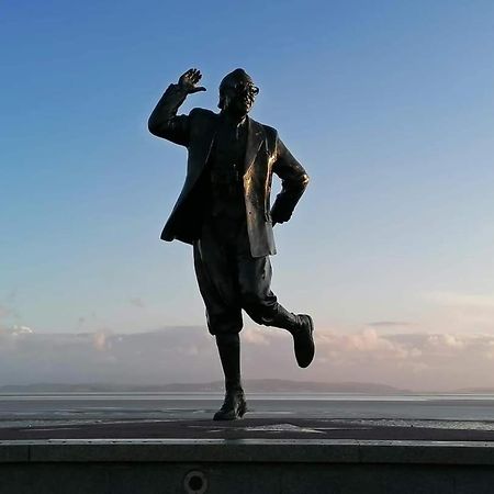 Mags Den Hotel Morecambe Bagian luar foto