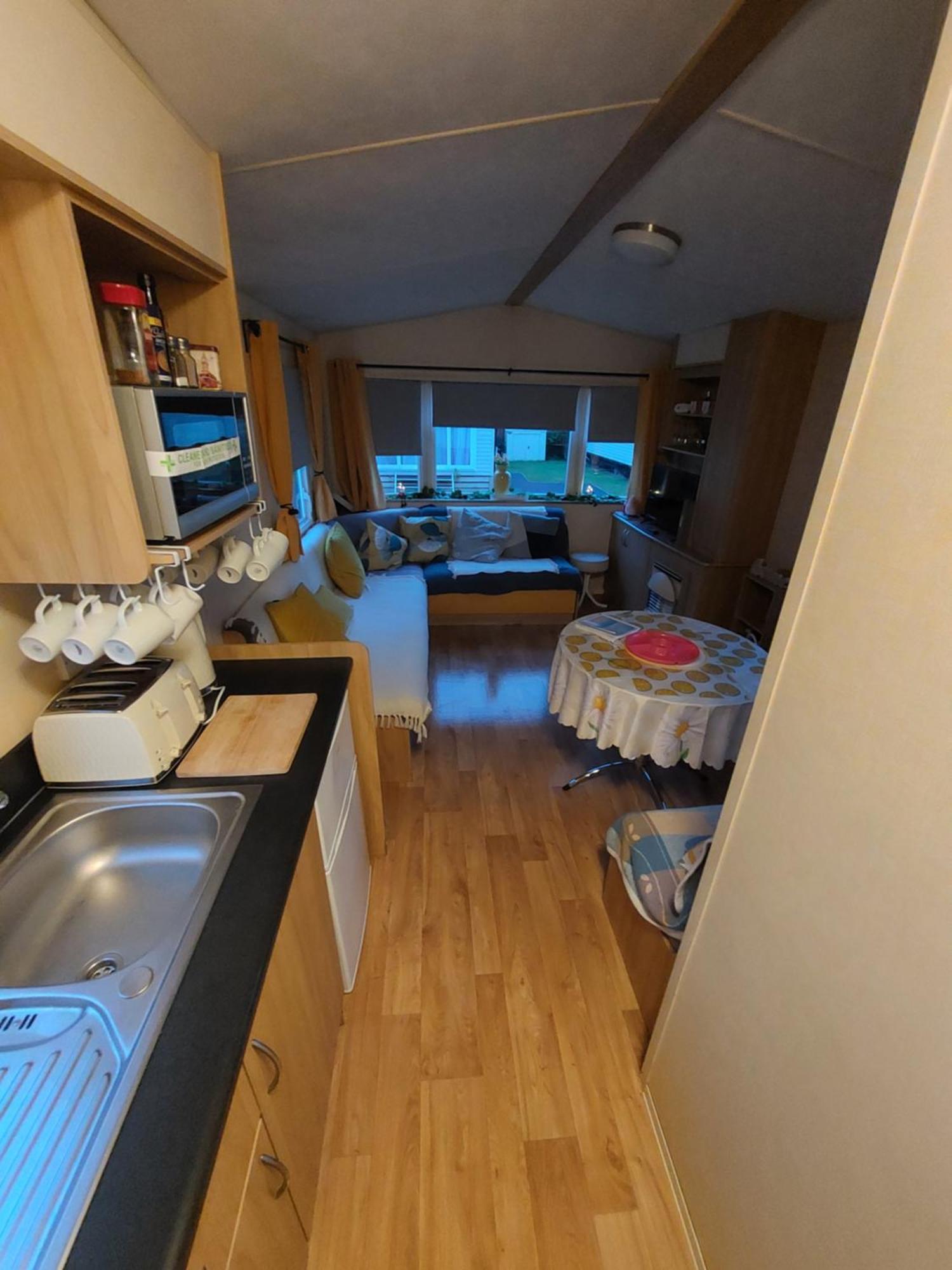 Mags Den Hotel Morecambe Bagian luar foto